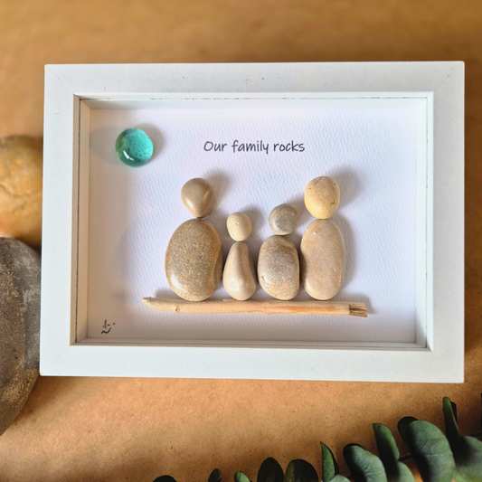 תמונה מחלוקי נחל, מתנה בעבודת יד מחלוקי נחל, עבודת יד מיוחדת , תמונה למשפחה, מתנה מקורית למשפחה